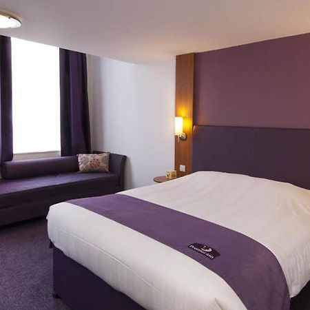 Premier Inn Sittingbourne Kent エクステリア 写真