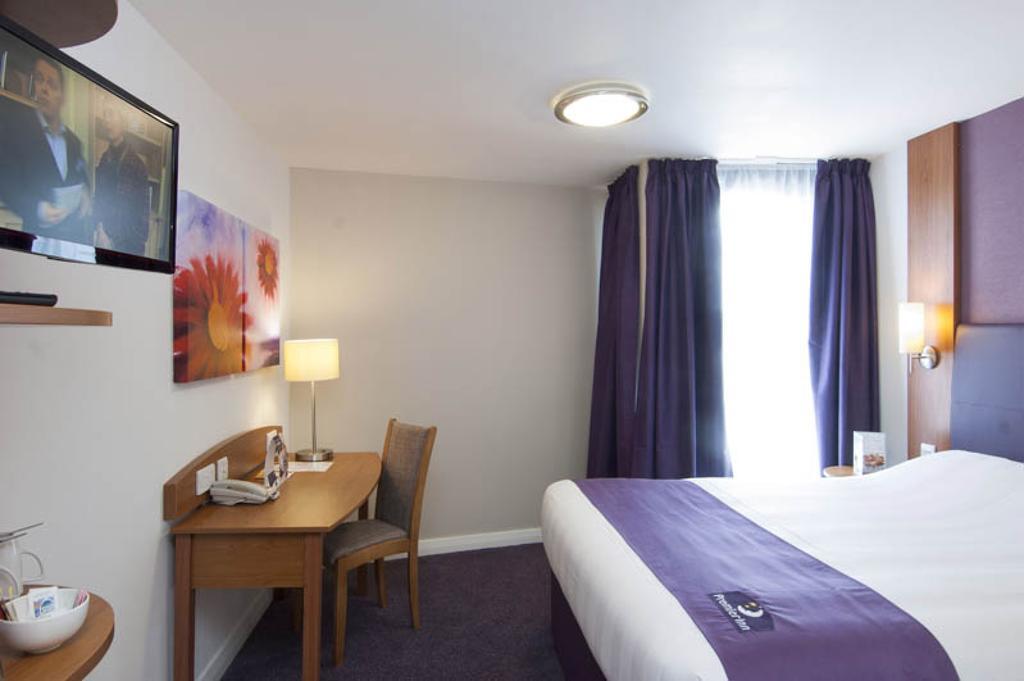 Premier Inn Sittingbourne Kent 部屋 写真