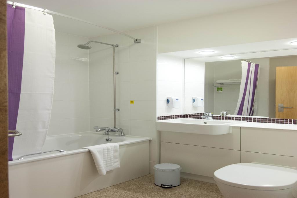 Premier Inn Sittingbourne Kent エクステリア 写真