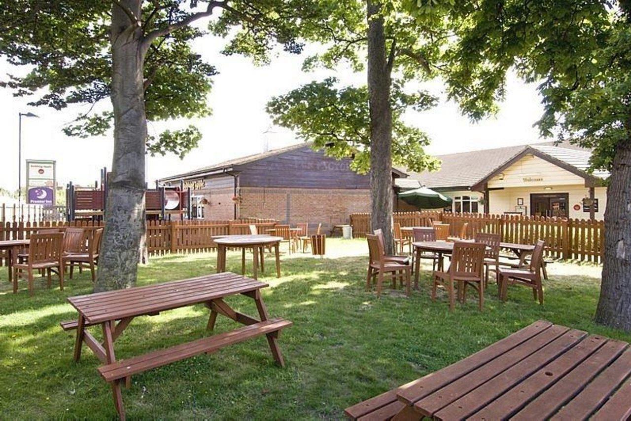 Premier Inn Sittingbourne Kent エクステリア 写真